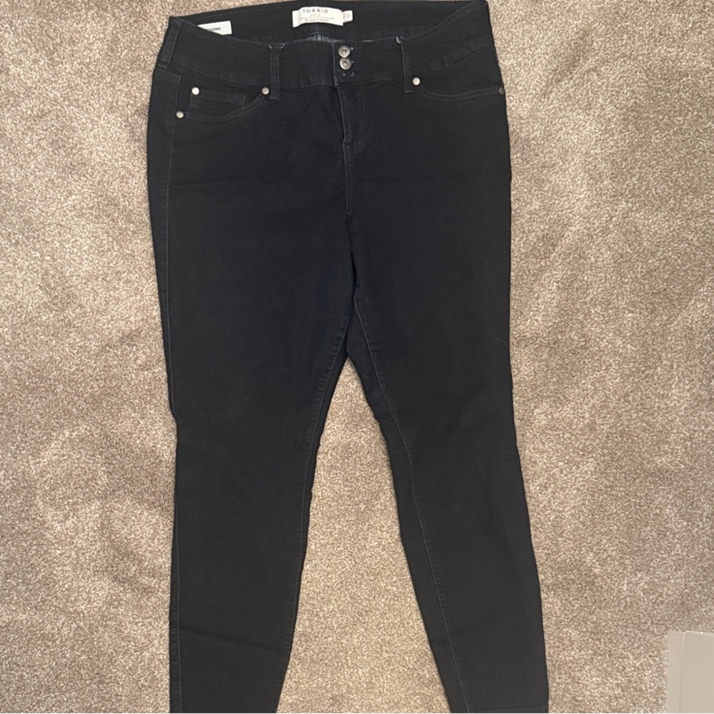 Torrid Classic Dark Wash Women's Jeggings